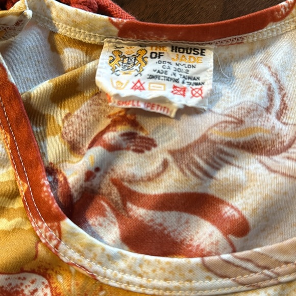 HOUSE of JADE vintage print t-shirt ladies size small 100% nylon super trendy - Picture 2 of 4